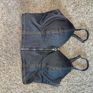 Cropped tank top, padded, zips in the front, very comfortable